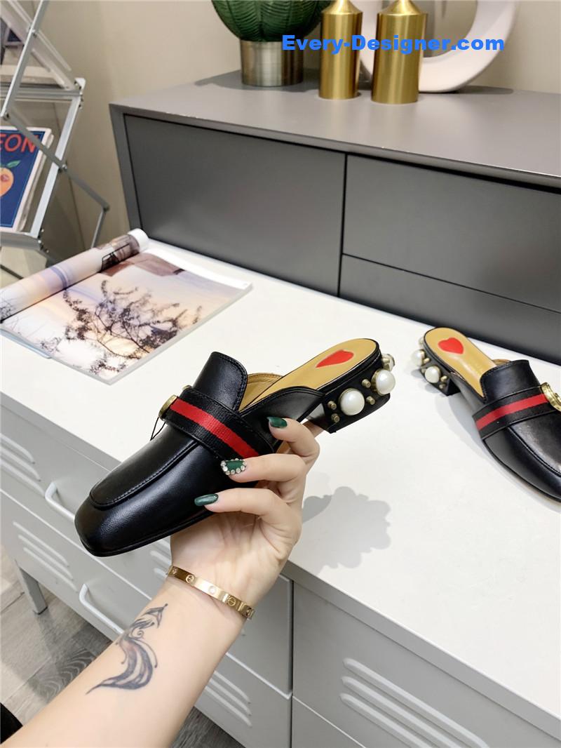 Gvc*1 pearl heel half slippers