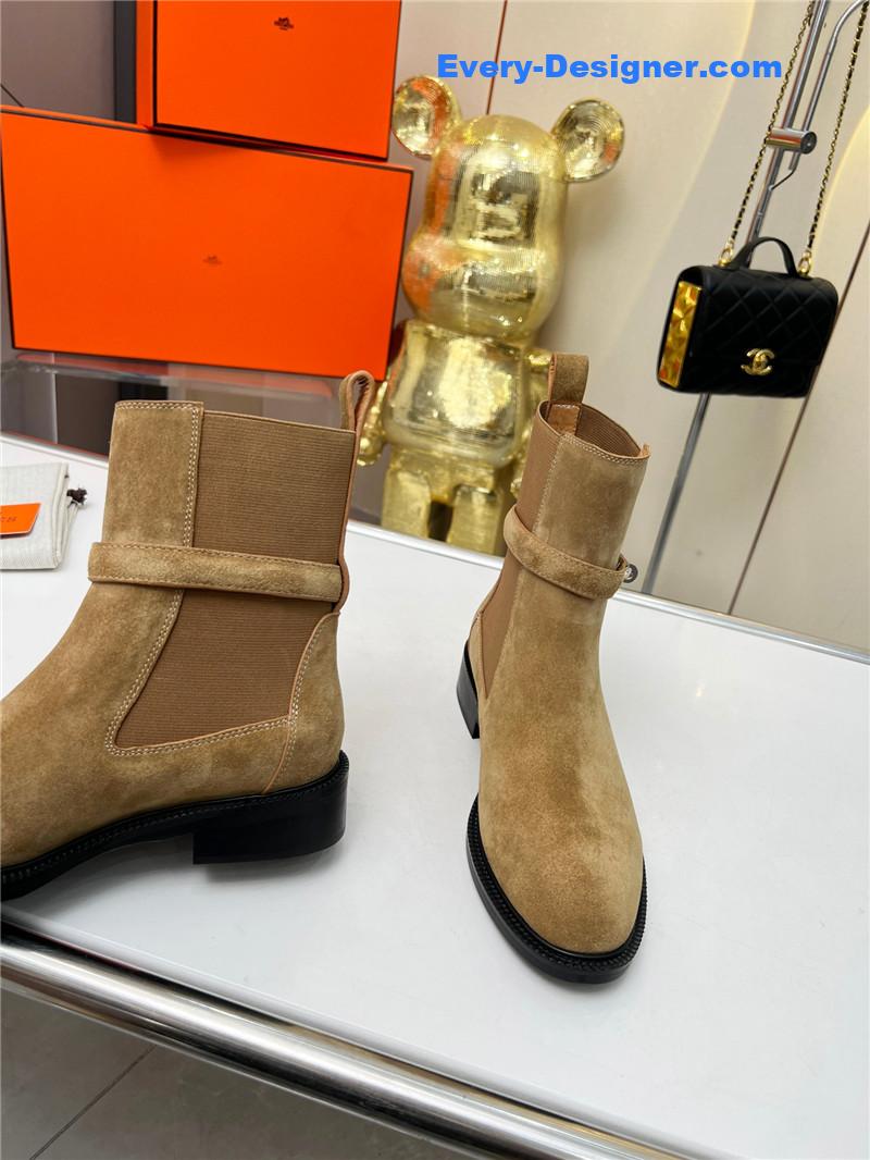 H**me5 new classic boots