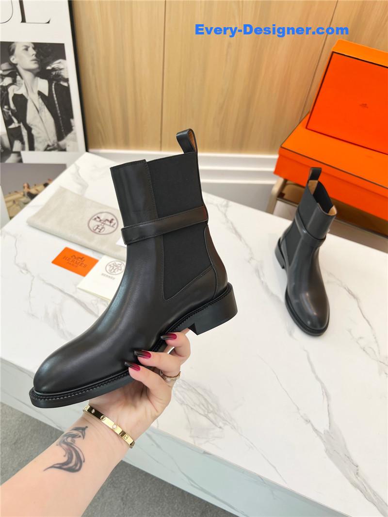 H**me5 new classic boots