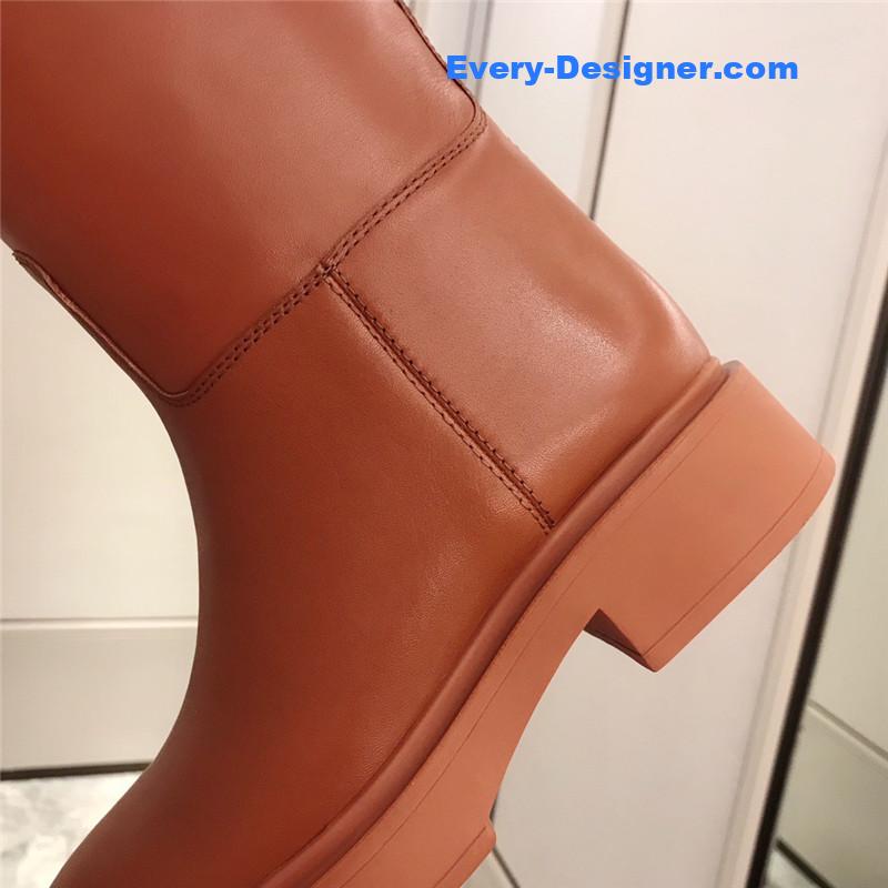 H**me5 new classic boots