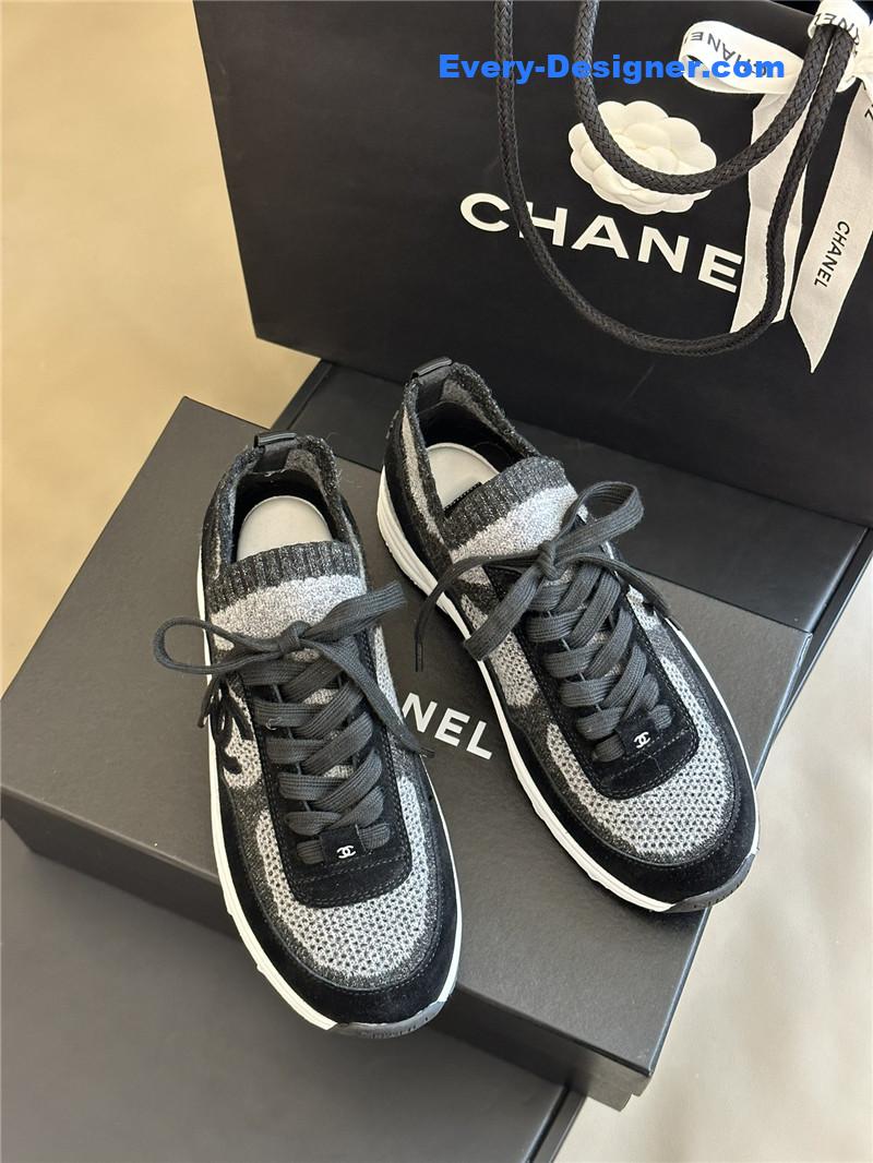Ch**el classic socks sneakers
