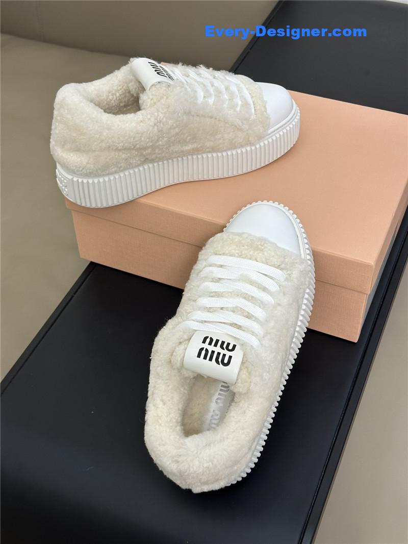 M1um1u autumn and winter lamb wool series sneakers