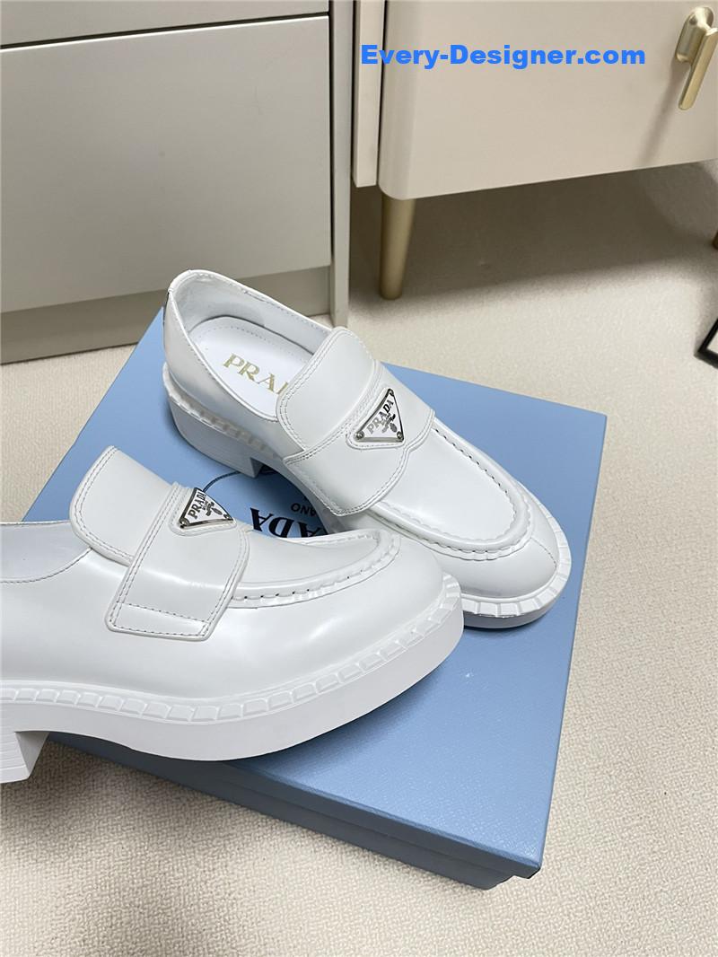 Pra*a classic triangle loafers