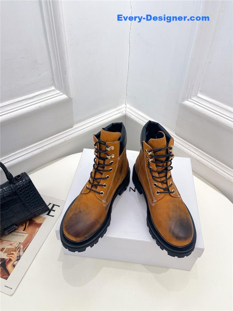 Givenchy’s new autumn and winter couple’s large yellow boots
