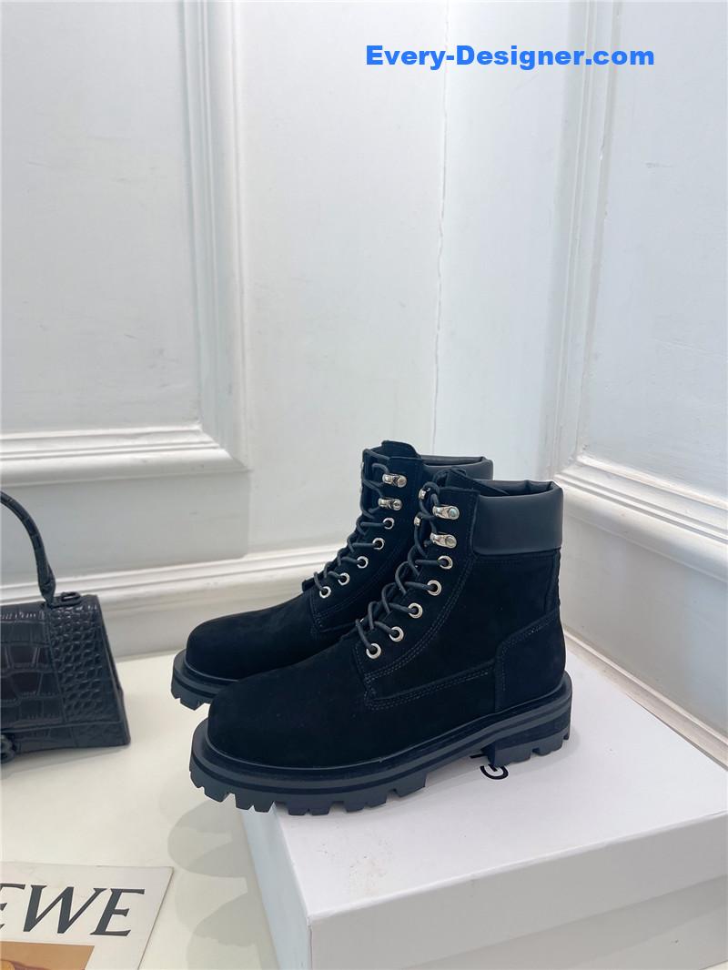 Givenchy’s new autumn and winter couple’s large yellow boots