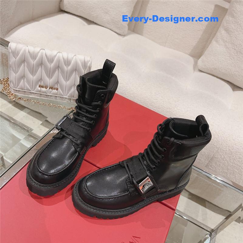 Va1e*ntin0 lace-up martin boots