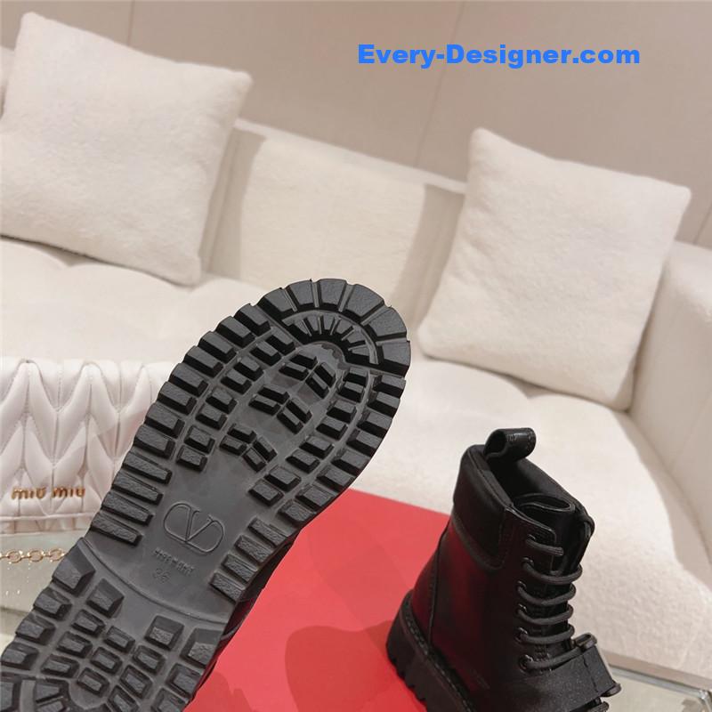 Va1e*ntin0 lace-up martin boots