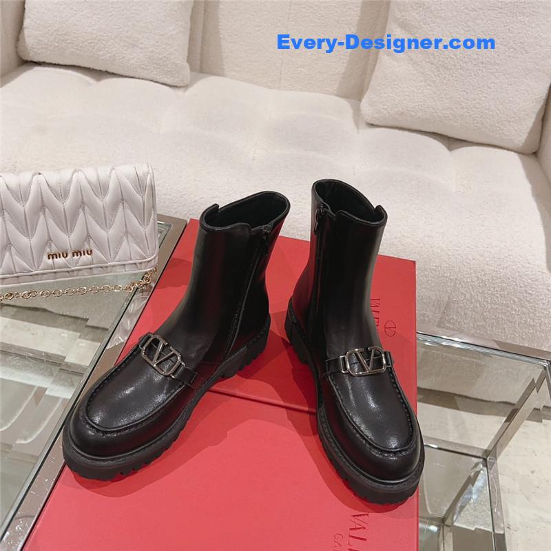 Va1e*ntin0 v buckle side pull boots