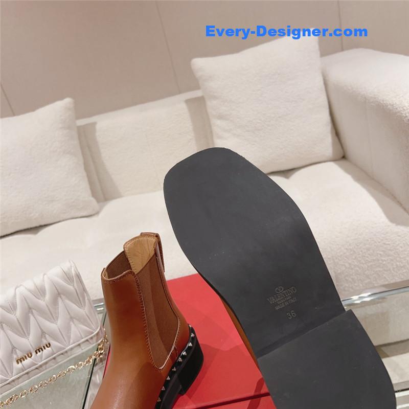 Va1e*ntin0 rivet short nude boots