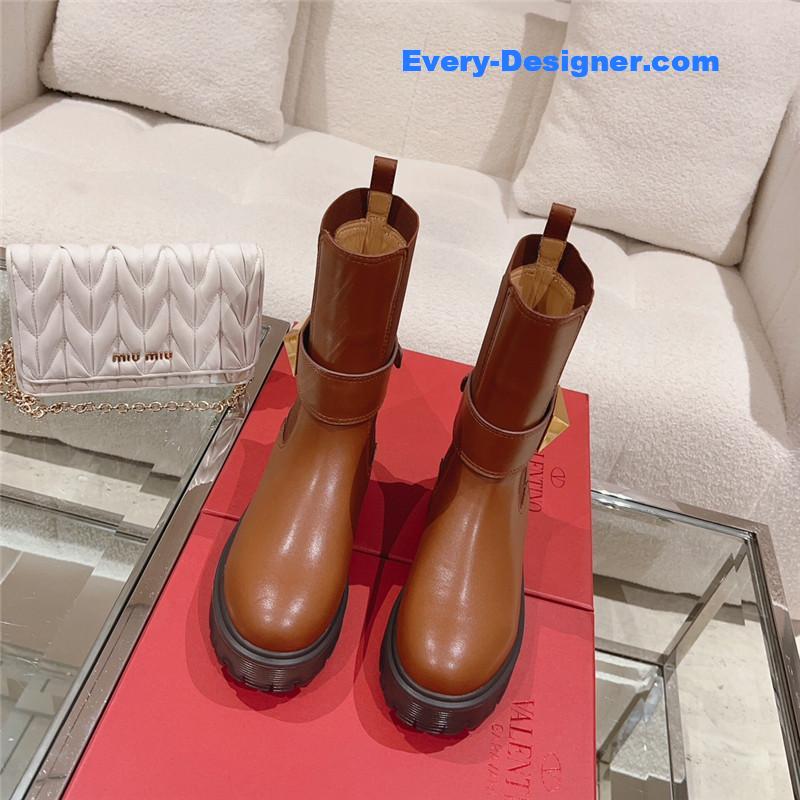 Va1e*ntin0 rivet short nude boots