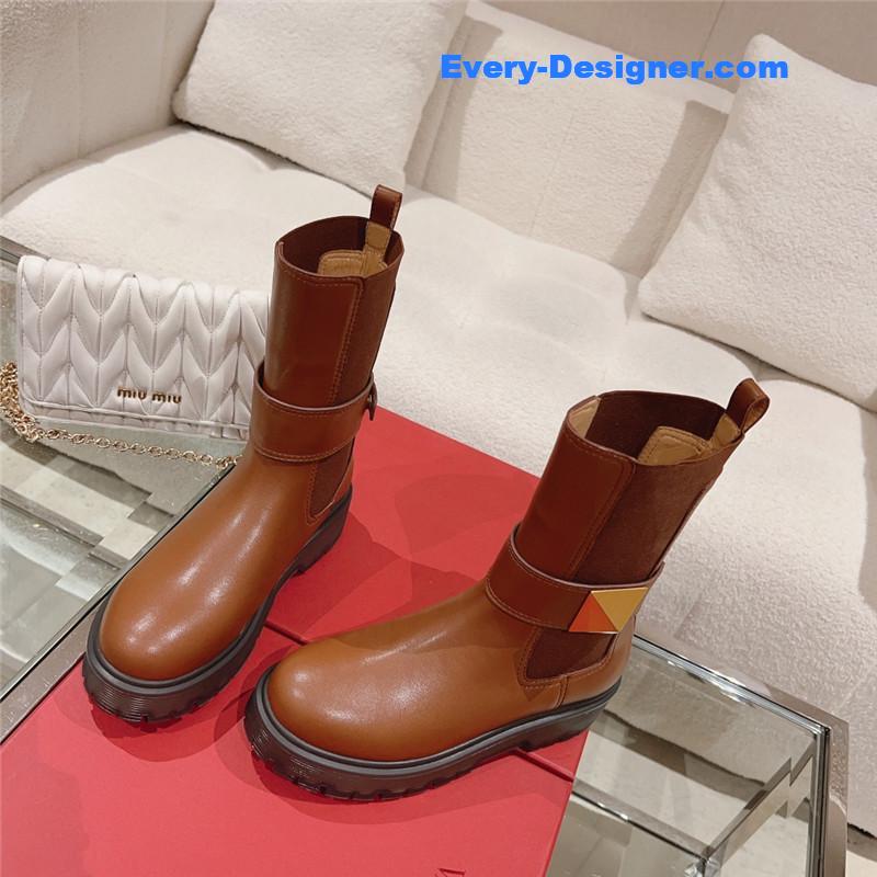 Va1e*ntin0 rivet short nude boots