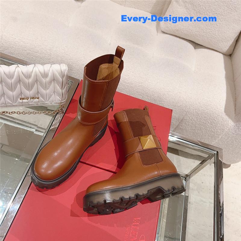 Va1e*ntin0 rivet short nude boots