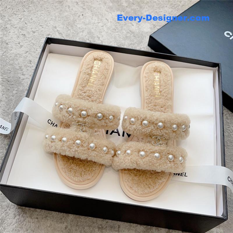 CC new wool slippers