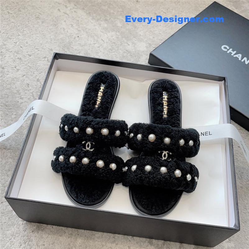 CC new wool slippers