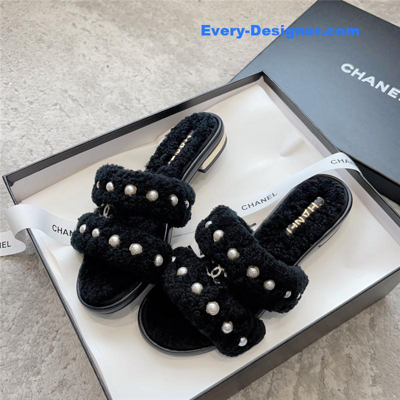 CC new wool slippers