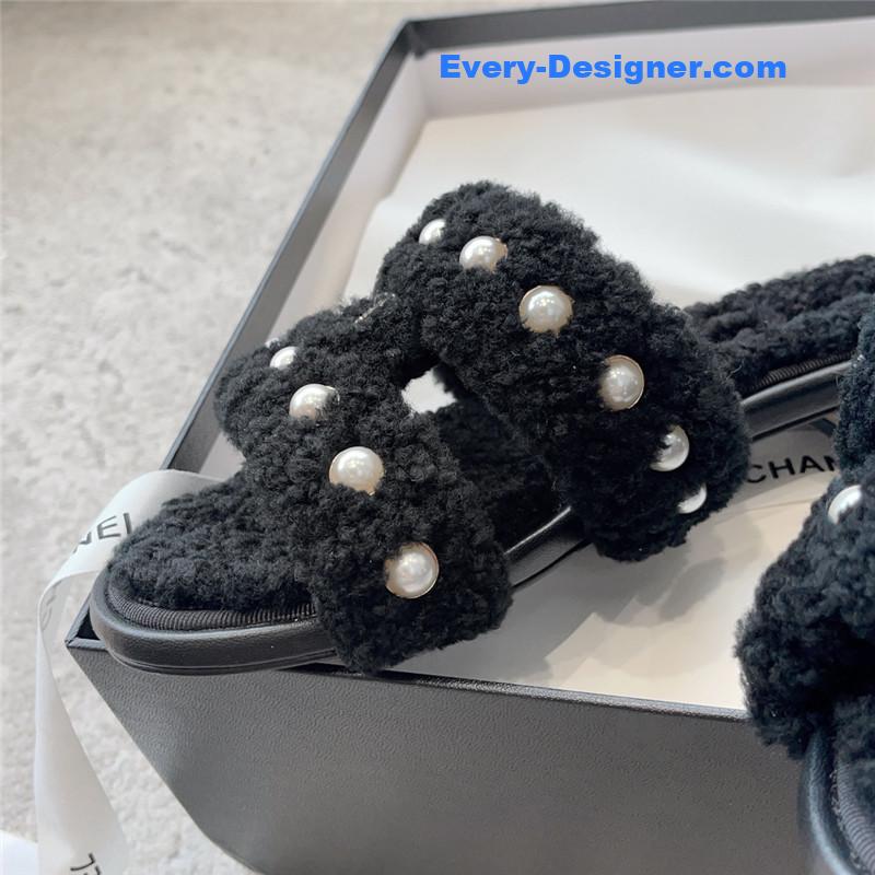 CC new wool slippers