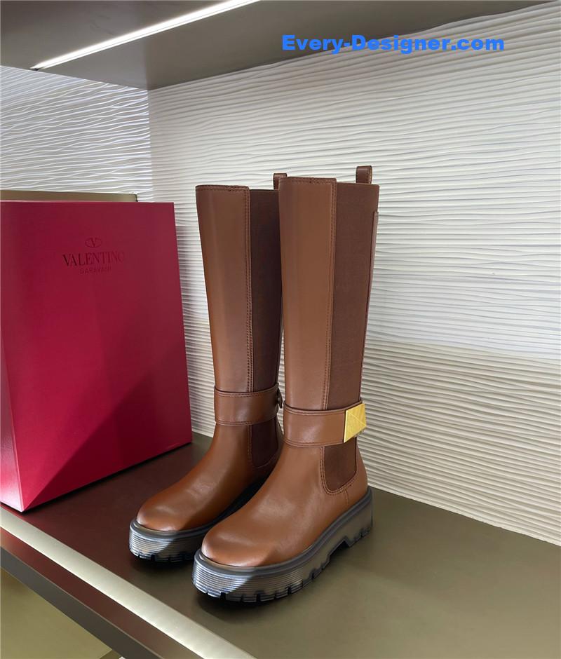 Va1e*ntin0 hardware v-buckle boots