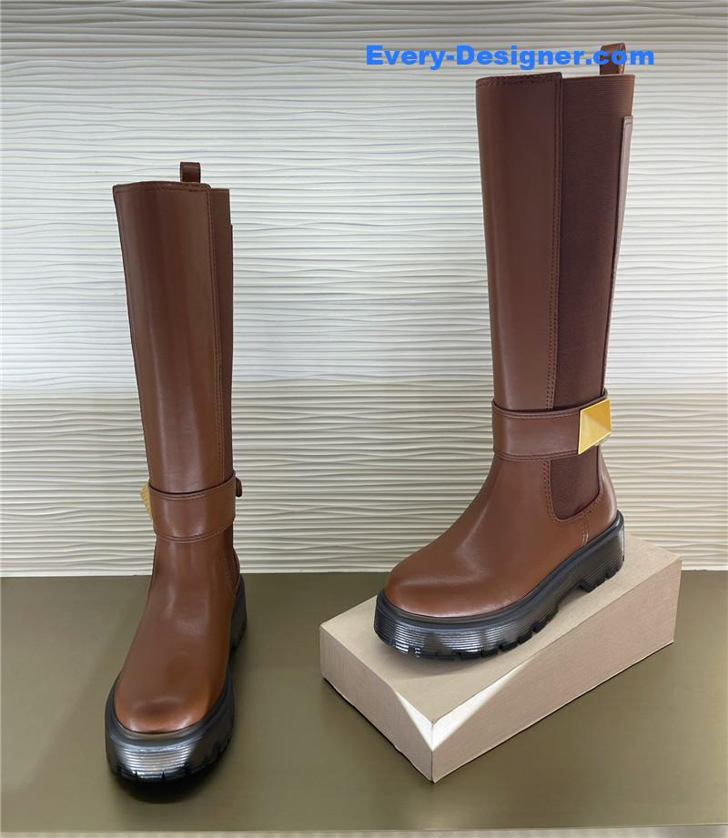 Va1e*ntin0 hardware v-buckle boots