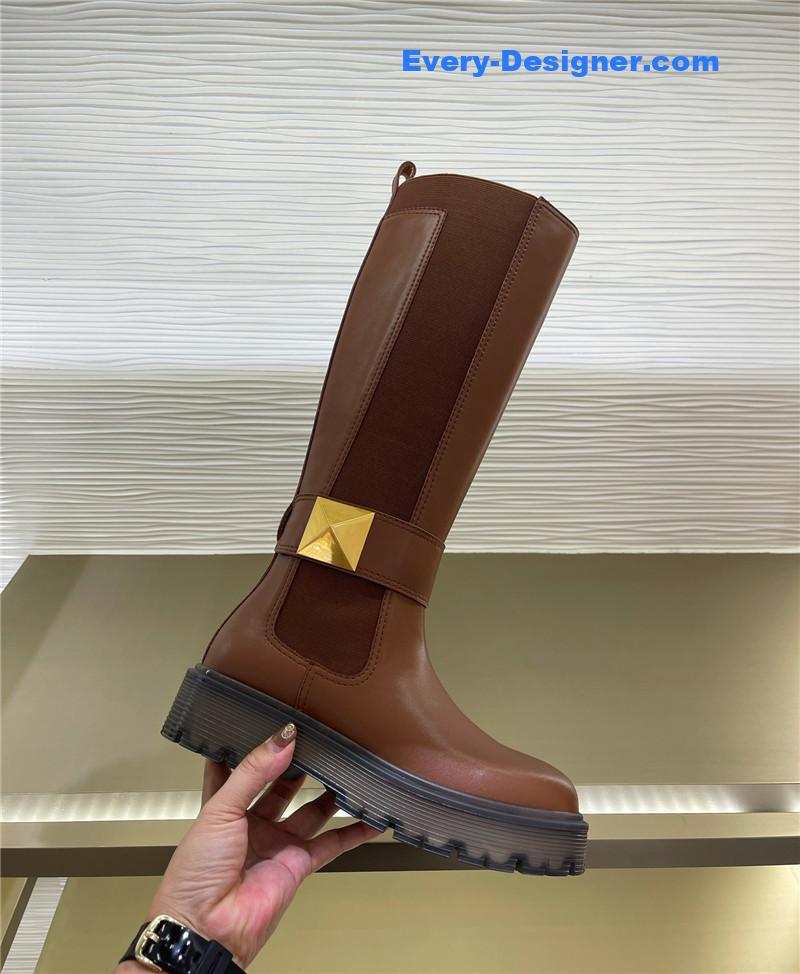 Va1e*ntin0 hardware v-buckle boots