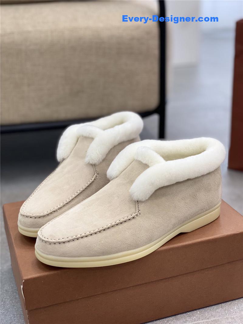 L0r0 P1ana new snow boots