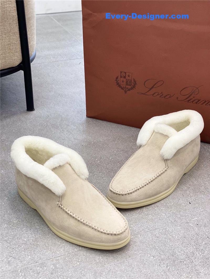 L0r0 P1ana new snow boots