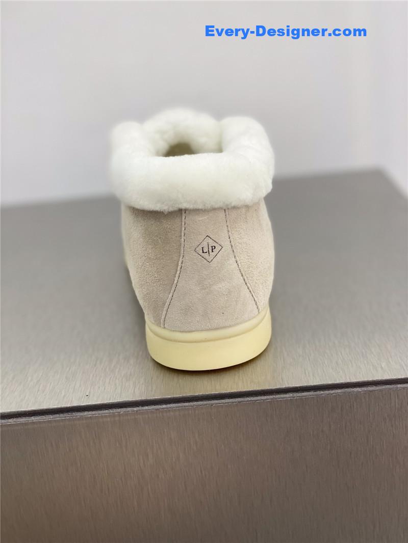 L0r0 P1ana new snow boots