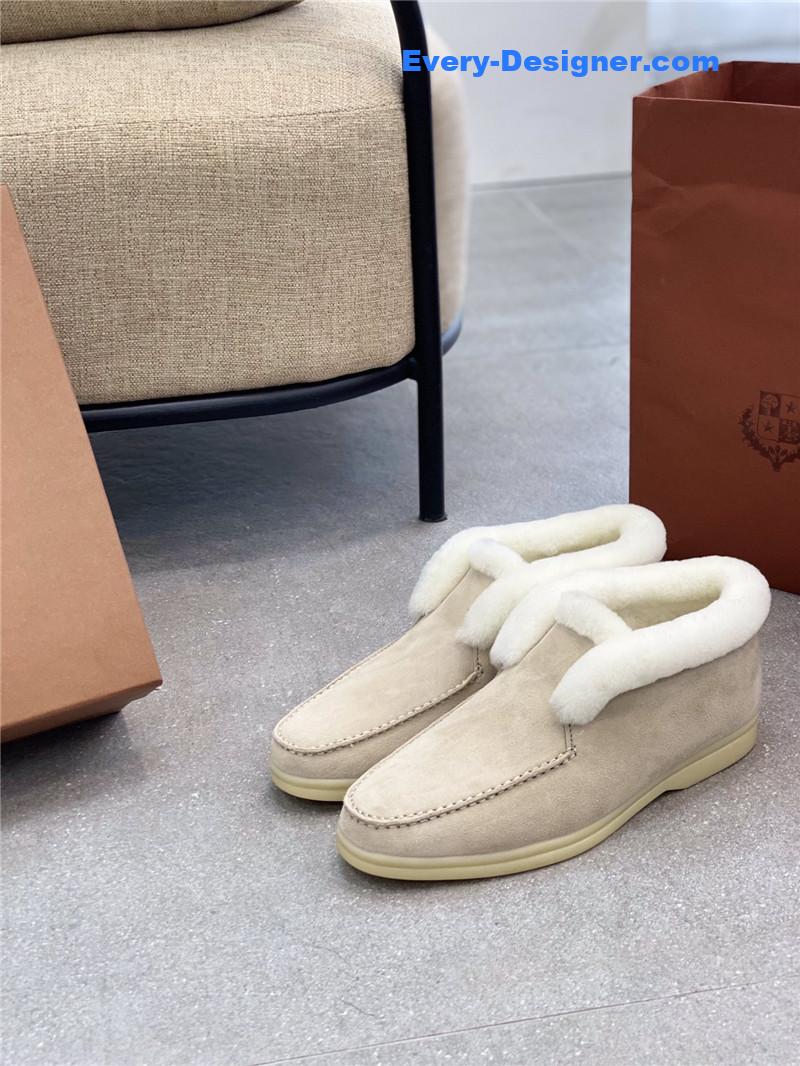 L0r0 P1ana new snow boots