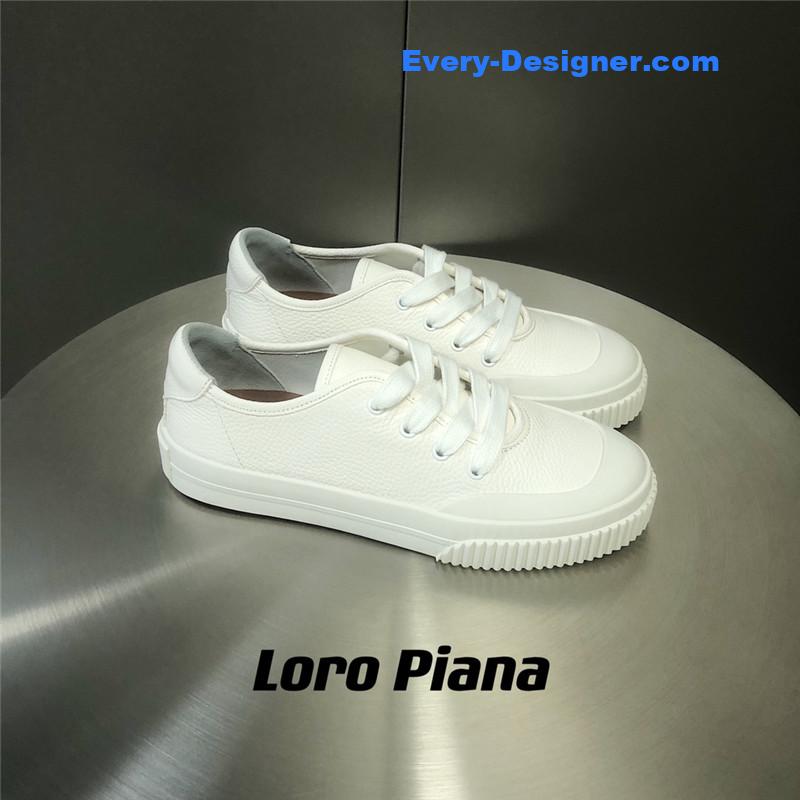 L0r0 P1ana new white shoes