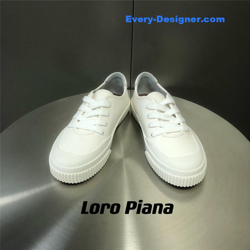 L0r0 P1ana new white shoes