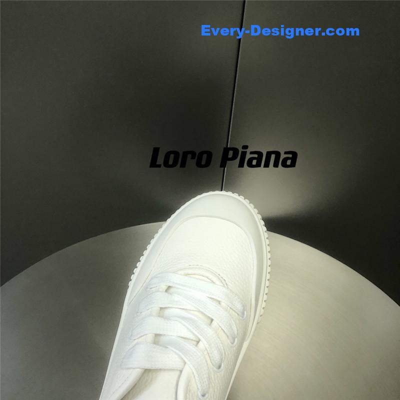L0r0 P1ana new white shoes