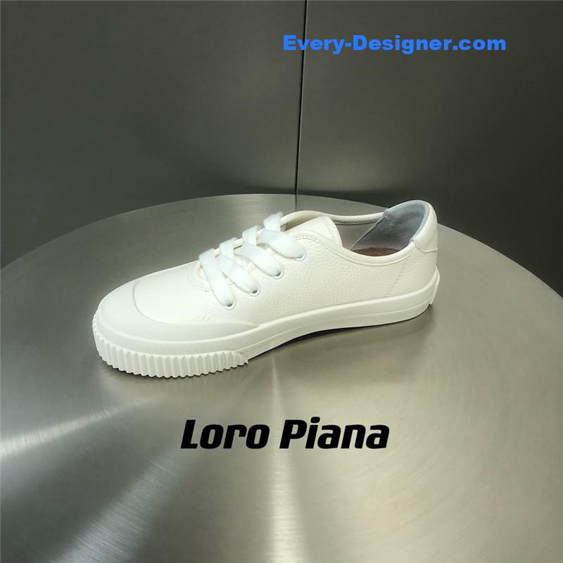 L0r0 P1ana new white shoes