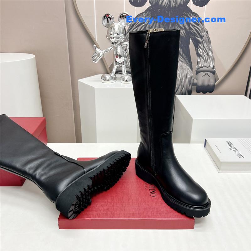 Va1e*ntin0 round toe gold hollow buckle boots