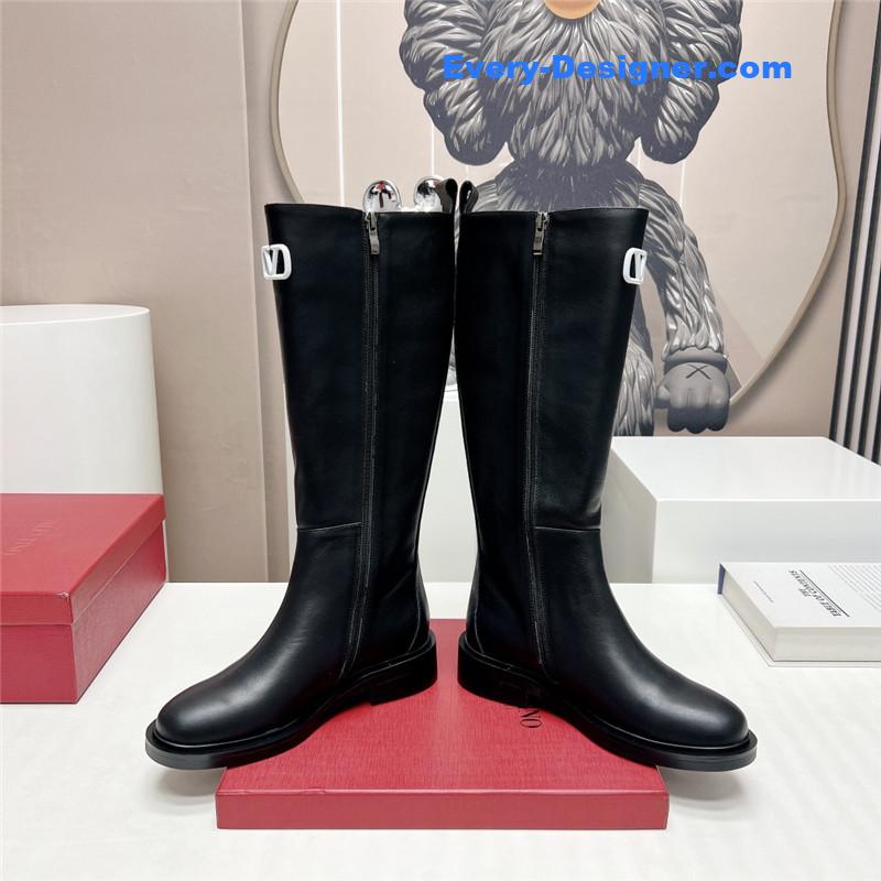 Va1e*ntin0 round toe hollow buckle boots