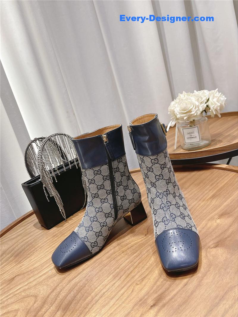 Gvc*1 side buckle ankle boots