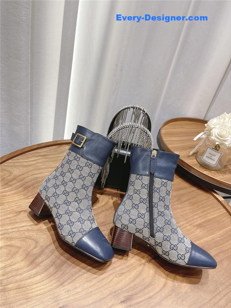 Gvc*1 side buckle ankle boots