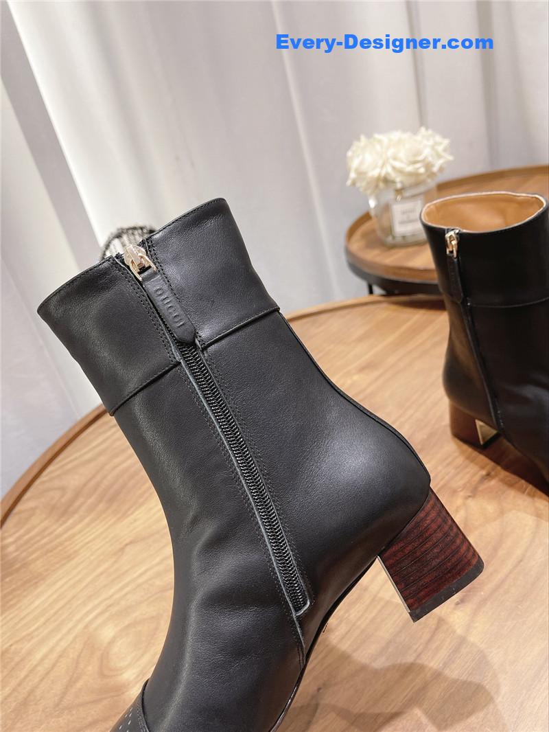 Gvc*1 side buckle ankle boots