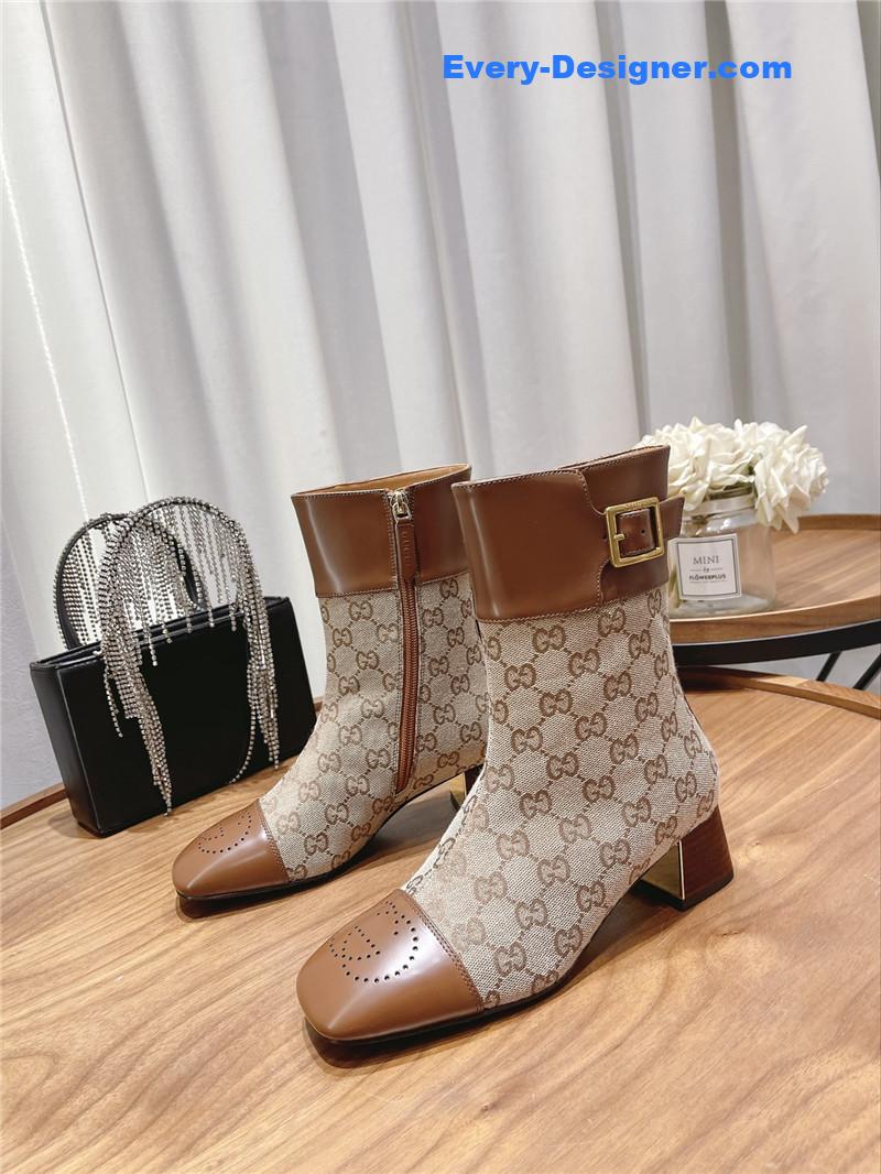 Gvc*1 side buckle ankle boots