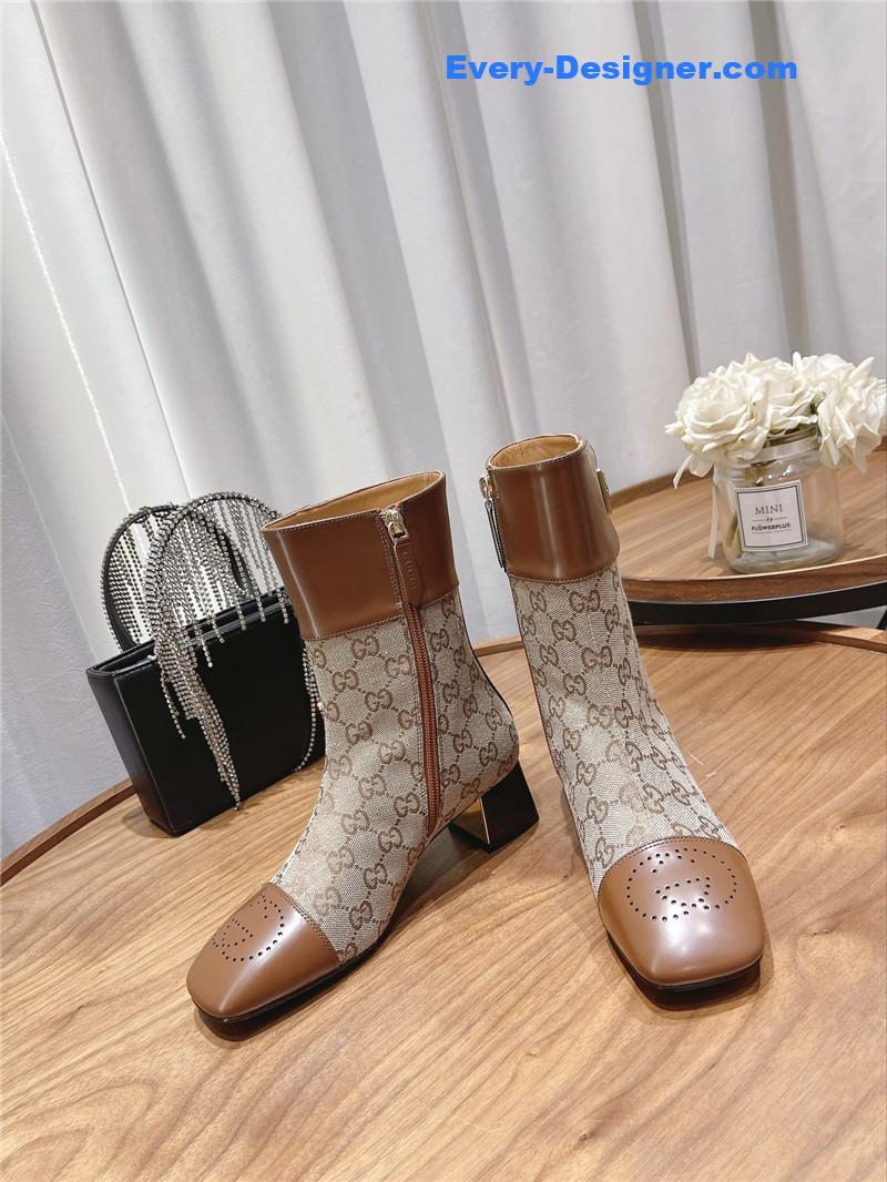 Gvc*1 side buckle ankle boots