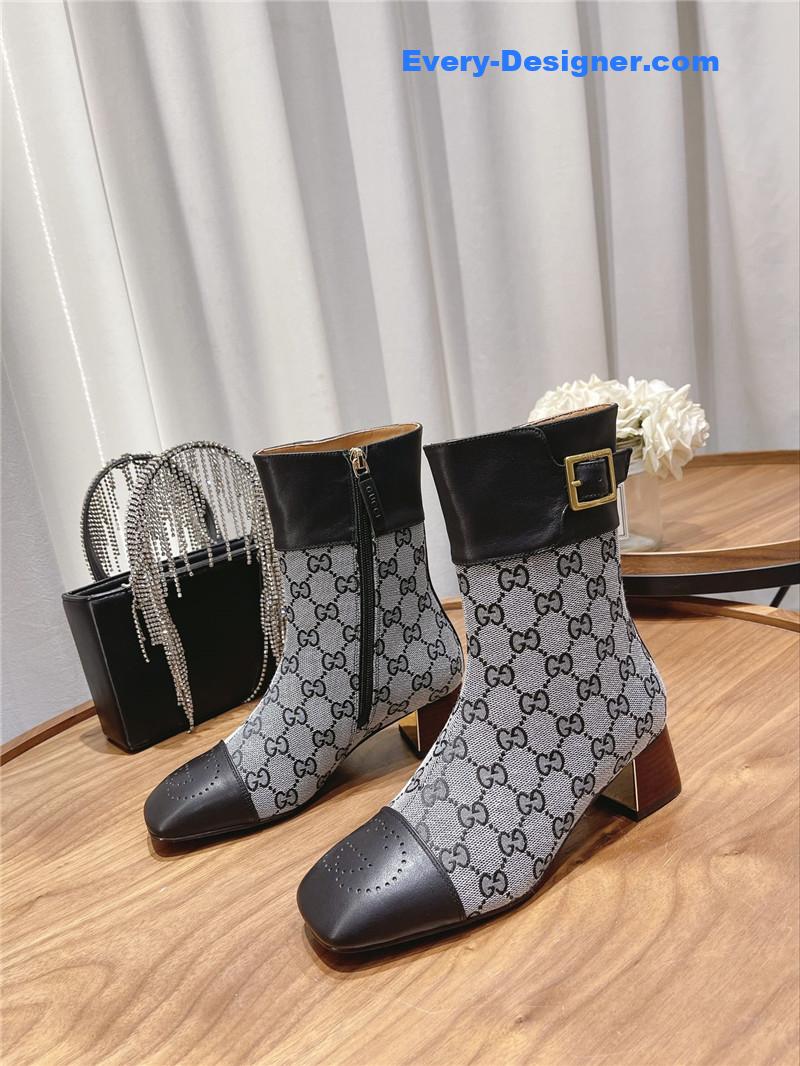 Gvc*1 side buckle ankle boots