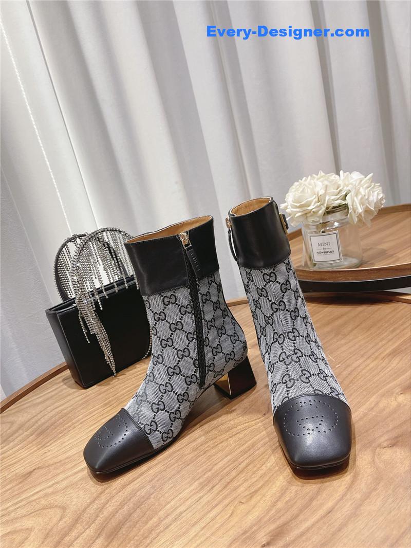 Gvc*1 side buckle ankle boots