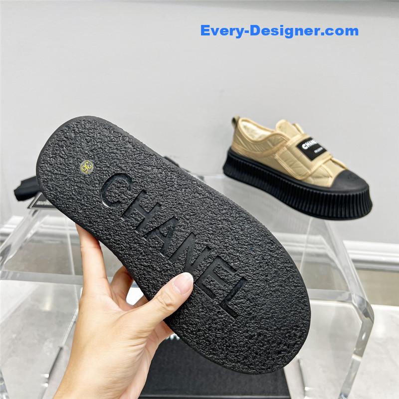 CC new casual sports style bread shoes
