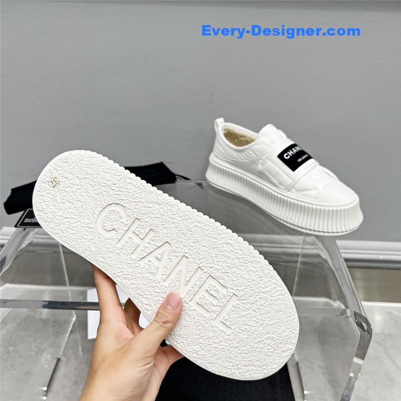 CC new casual sports style bread shoes