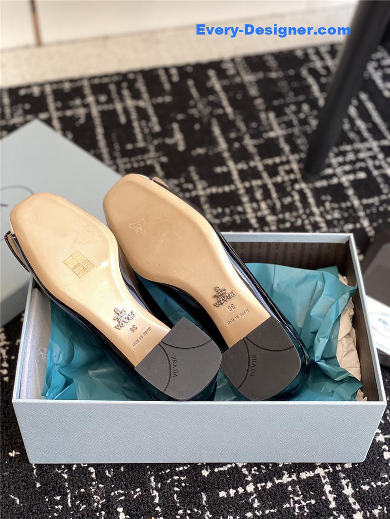 Pra*a autumn and winter classic color matching shoes