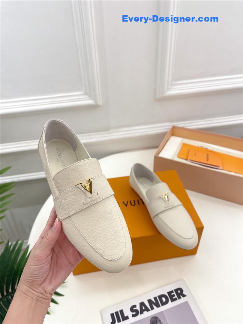 l0vis Vvtt0n lv new flat loafers