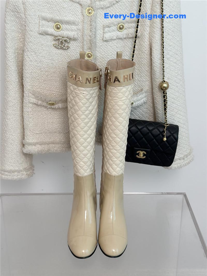 CC letter rhombus down boots