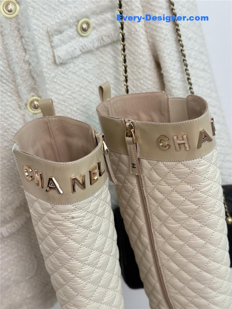 CC letter rhombus down boots