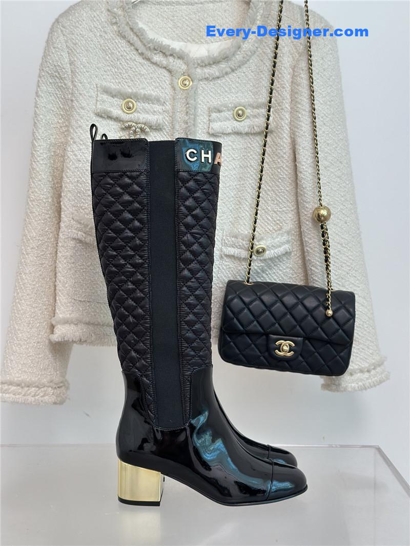 CC letter rhombus down boots