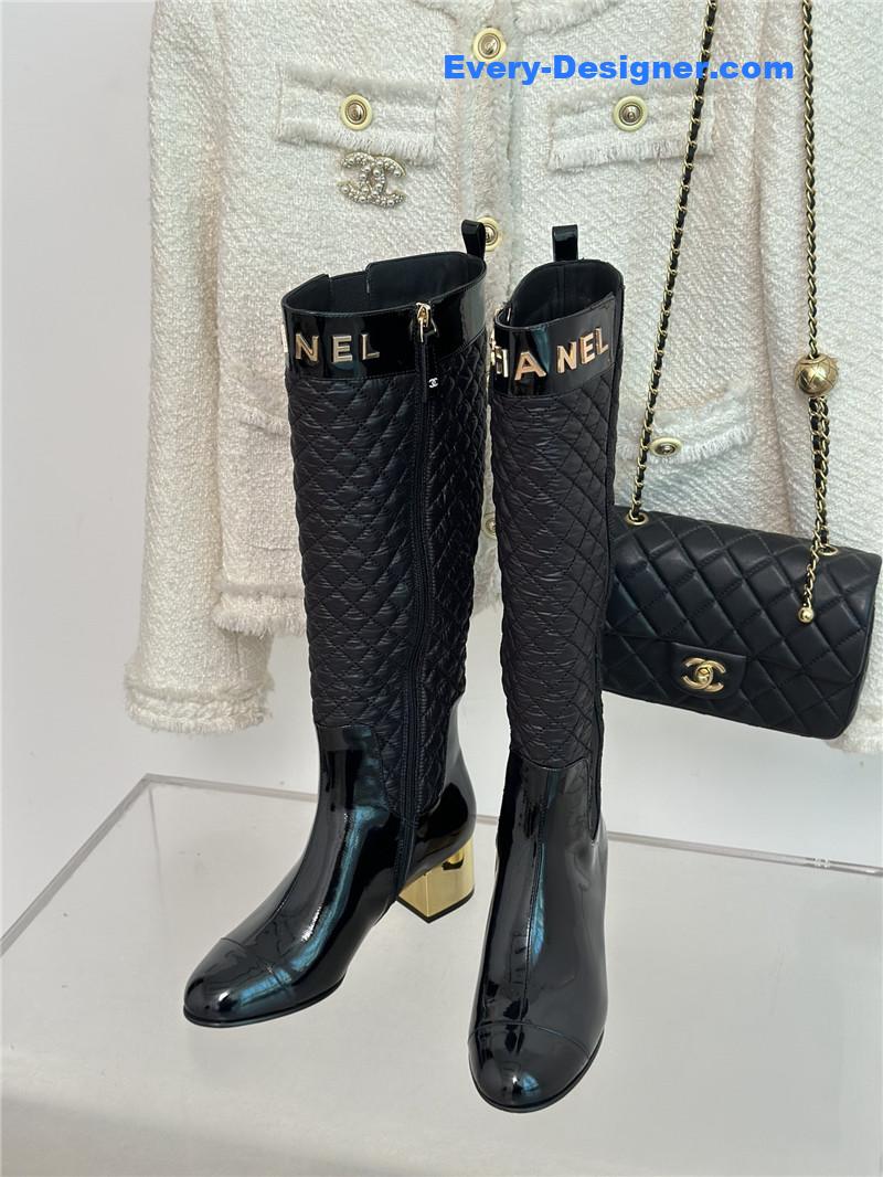 CC letter rhombus down boots