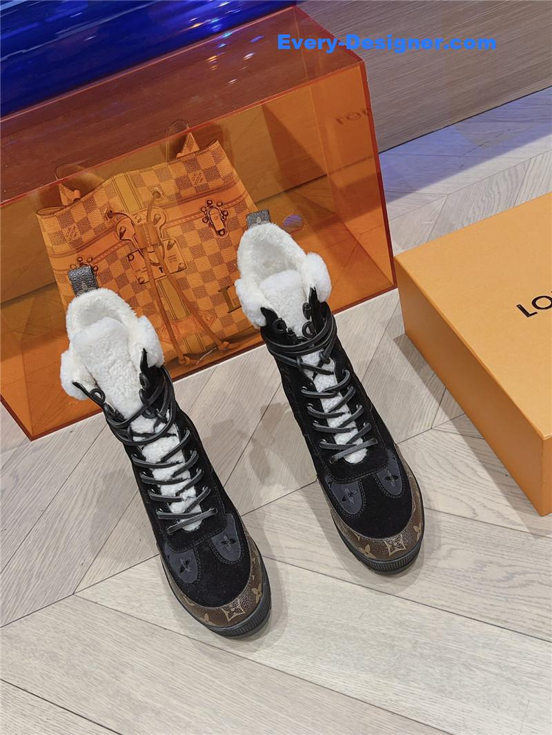 l0vis Vvtt0n lv classic high heel martin boots