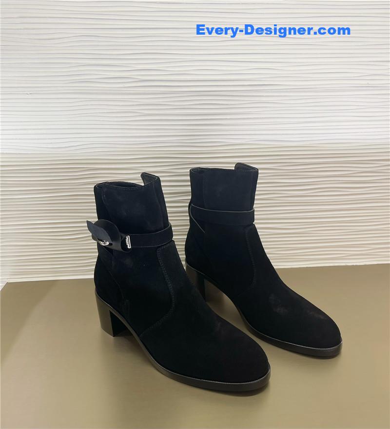 H**me5 new classic kelly buckle short boots